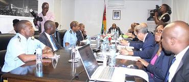 Moçambique prepara-se para retirar obrigatoriedade de despachantes aduaneiros Moçambique prepara-se para retirar obrigatoriedade de despachantes aduaneiros